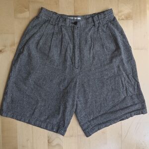 Vintage high waisted plaid shorts